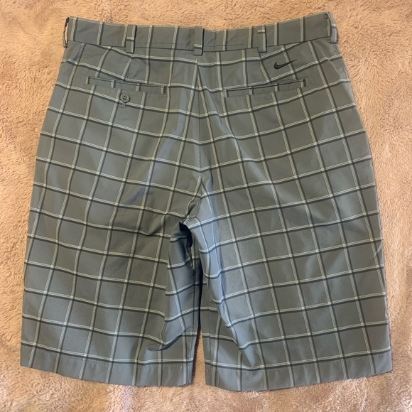 Nike Golf Shorts Men’s Size 34 Gray Plaid Performance Dri-FIT - Picture 2 of 9